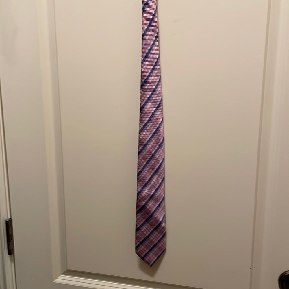 Purple and pink mens tie